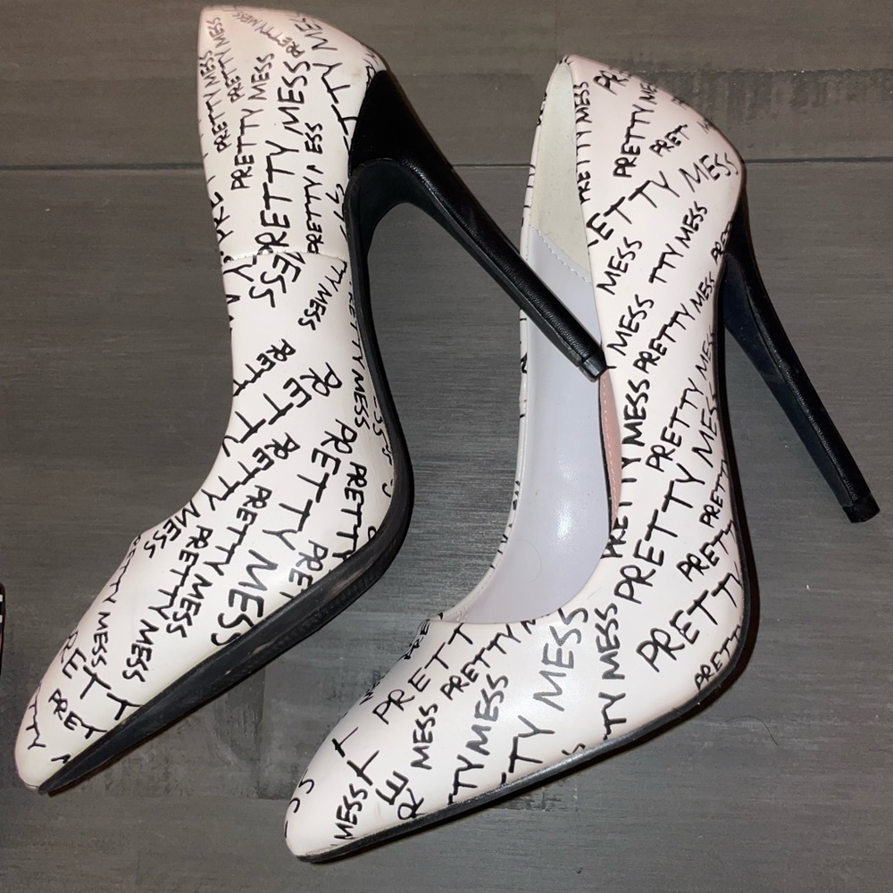 Pretty Little Mess black and white heels. size 8 Worn once. Shoedazzle
